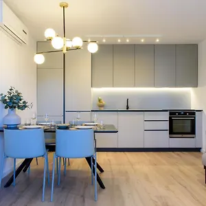 https://stiva-apartment-new-apartment-with-free-parking.hotels-in-trogir.com